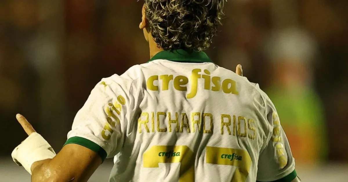 Richard Ríos brilha e Palmeiras inicia com triunfo no Brasileirão.