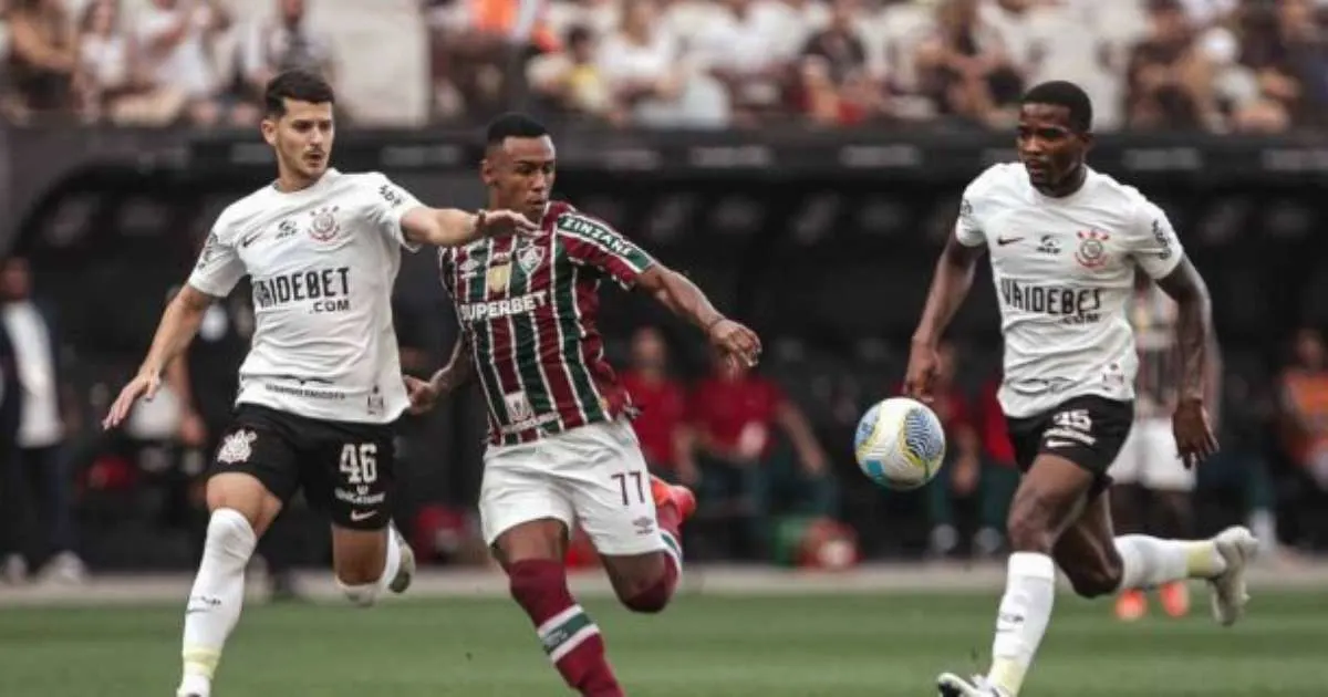 Wesley brilha com dois golaços e Corinthians goleia o Fluminense