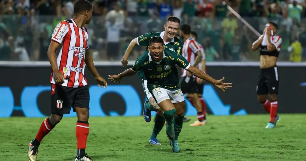 Palmeiras busca quebrar jejum de gols no Brasileirão em estreia na Copa do Brasil.