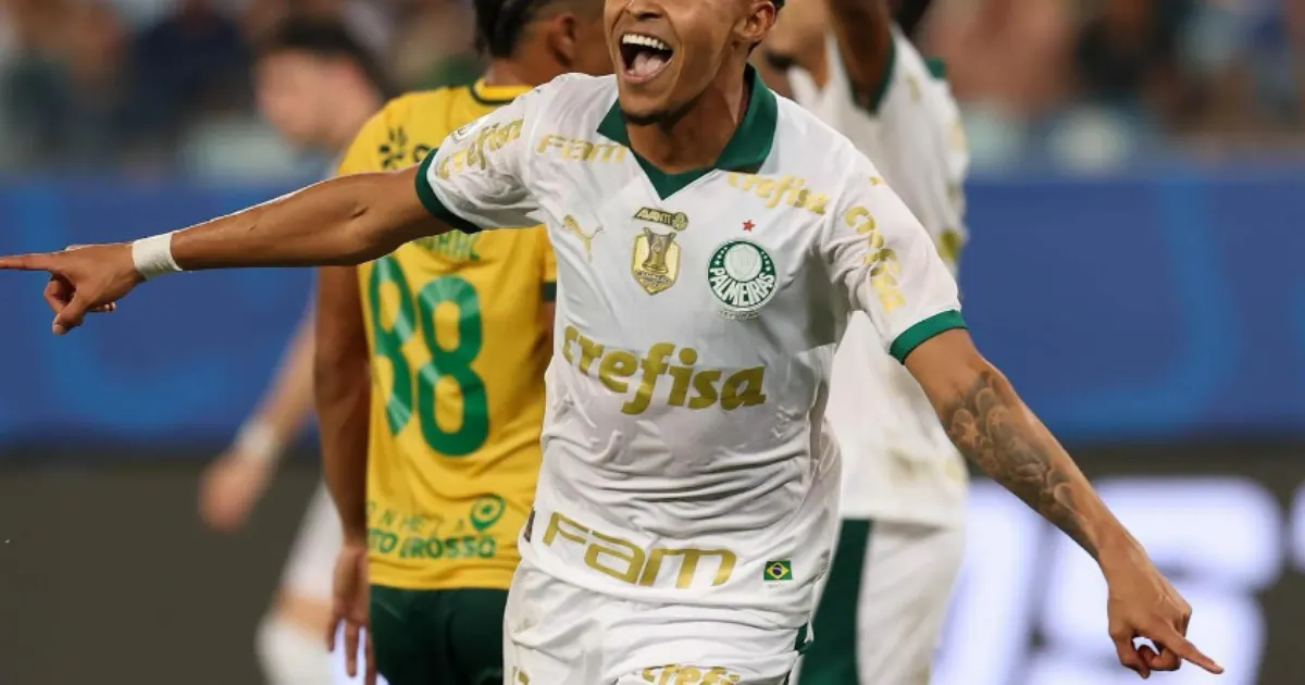 Atuações de destaque de Lázaro e Estevão asseguram vitória do Palmeiras no Brasileirão.