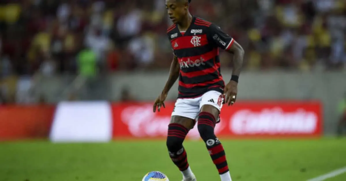 Bruno Henrique fora do jogo entre Flamengo e Corinthians.