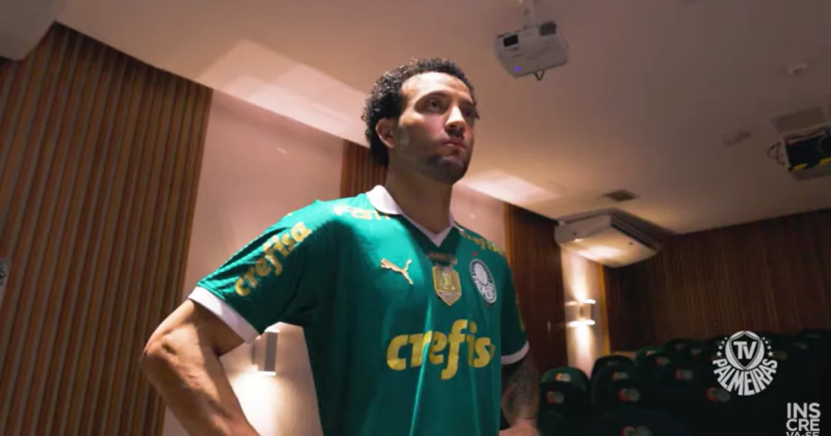 Felipe Anderson se Apresenta ao Palmeiras e Inicia Treinamentos na Academia.