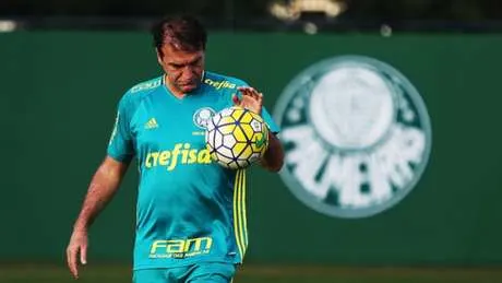 Palmeiras tem sequência de confrontos para se firmar na luta pelo título