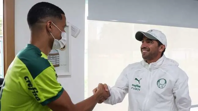 'Emocionado', Murilo diz que aceitou proposta do Palmeiras 'logo de cara'