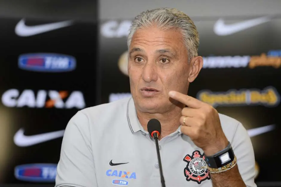 Tite prevê pressão do 'cascudo' Santa Fe e pede paciência