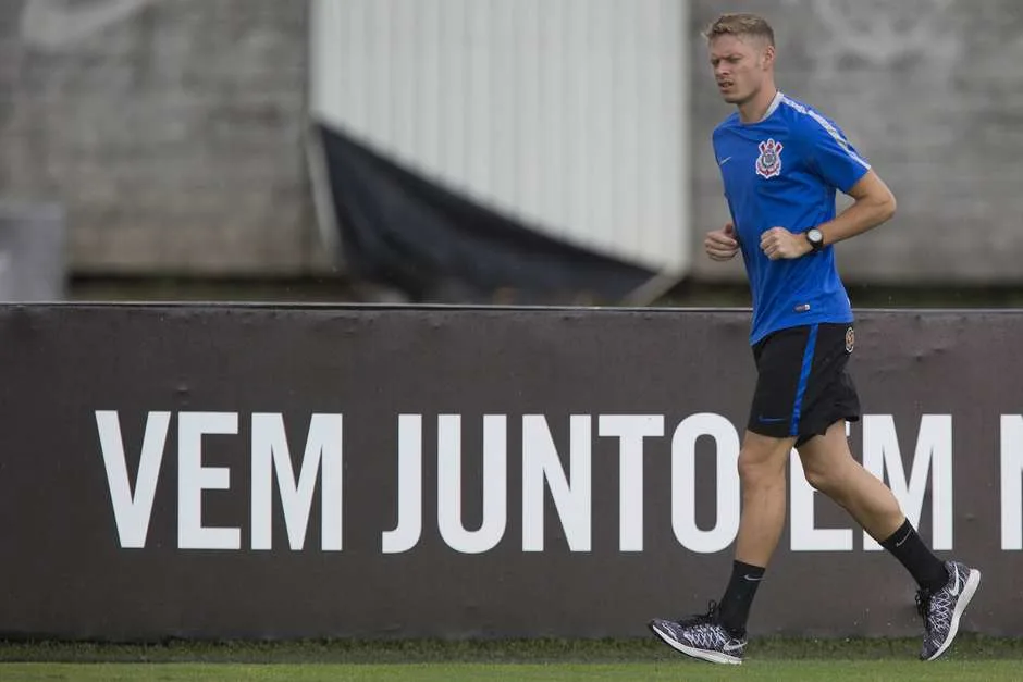 Marlone é reintegrado ao elenco, e Corinthians tem desfalques em treino