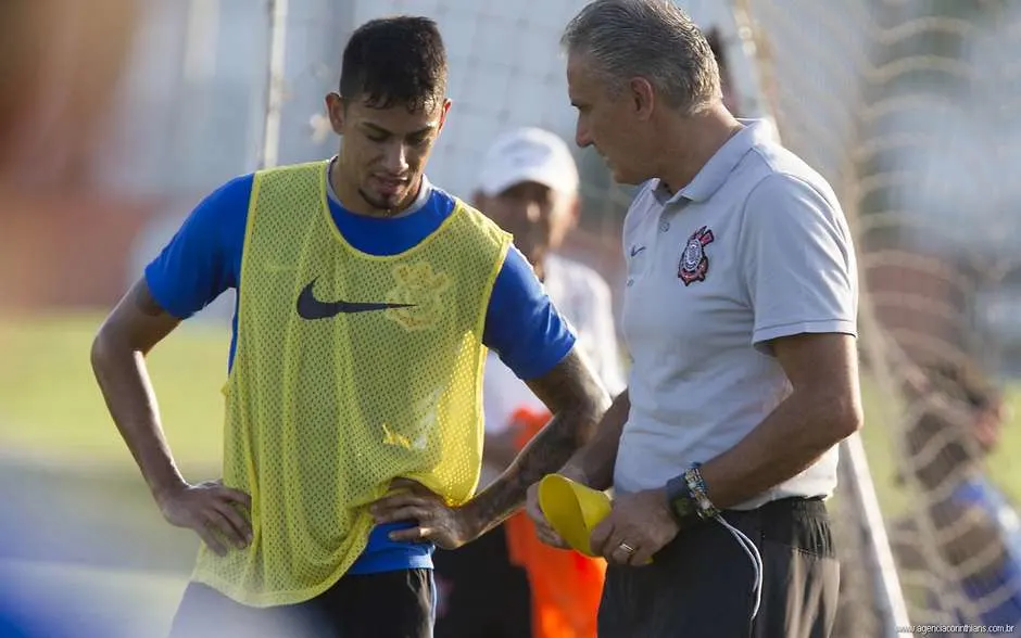 Rodriguinho segue como desfalque, e Tite já testa time titular para sábado