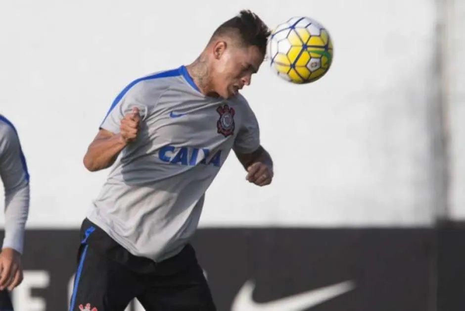 Giovanni diz que Pato está ansioso para jogar no Corinthians