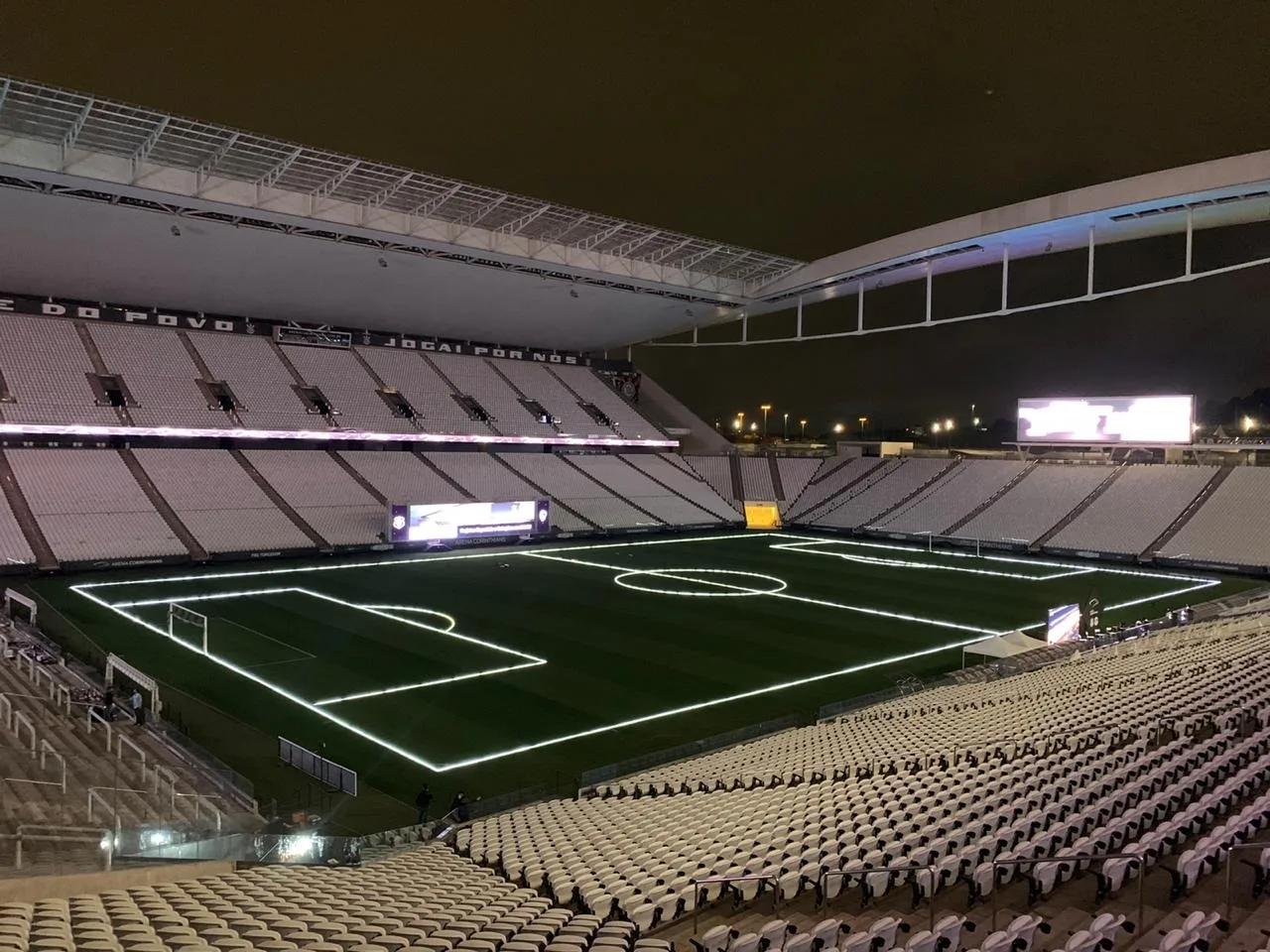 Corinthians volta a negociar R$ 536 milhões devidos em sua Arena