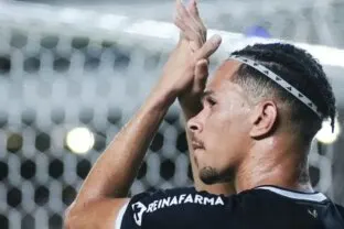 Alvo de Corinthians e Vasco, Pablo Roberto acerta com clube português