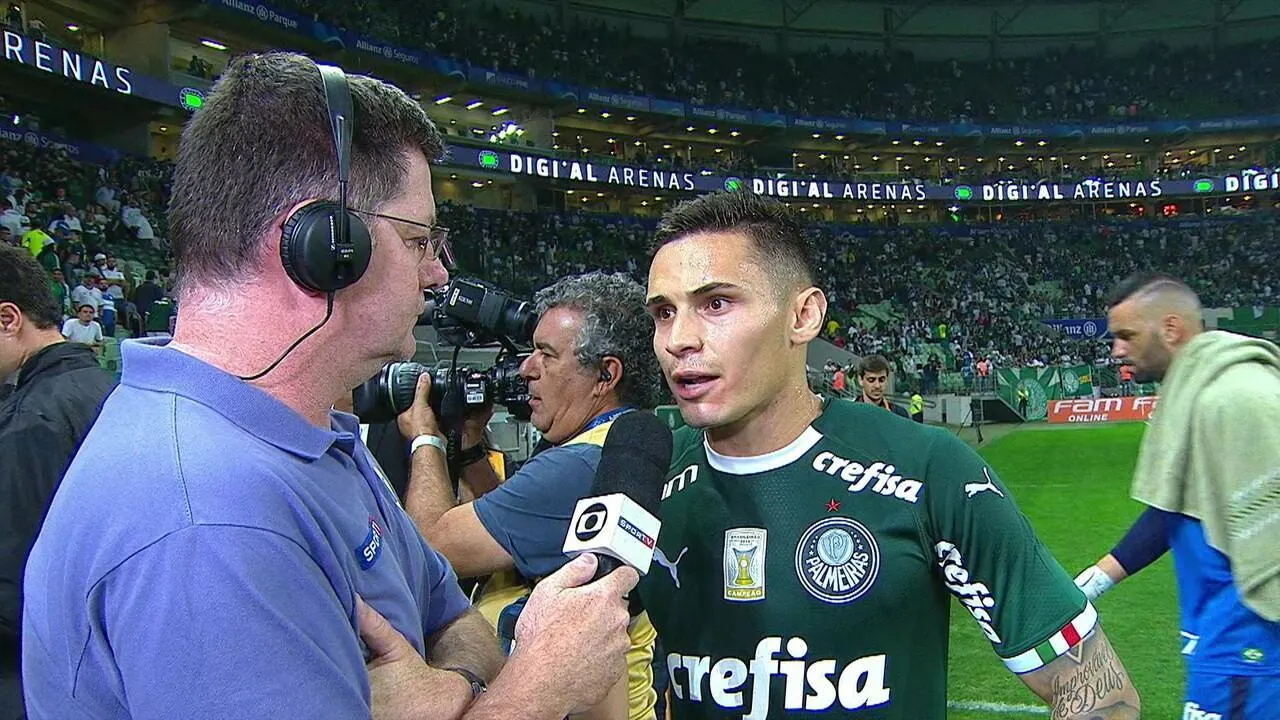 Jornalistas questionam marcação de pênalti para o Palmeiras