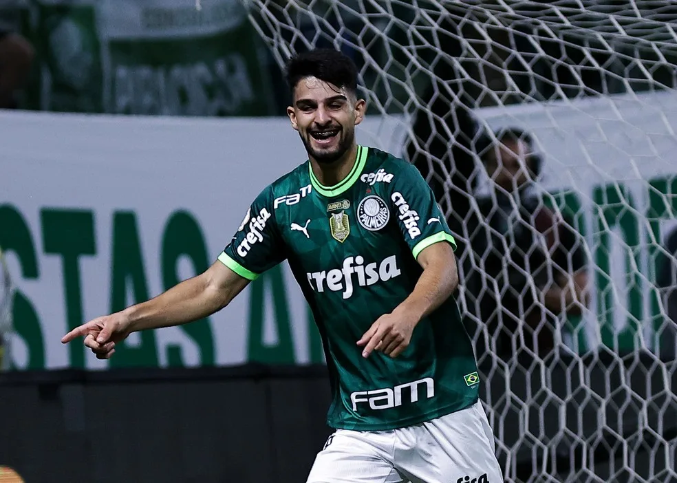 Merecido! Flaco López comemora gol ao som de Aí se eu te pego 