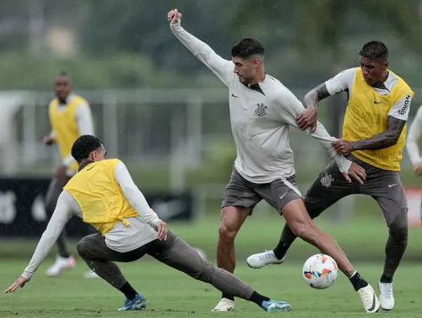 Corinthians intensifica preparação para estreia na Sul-Americana com amistoso e ajustes finais