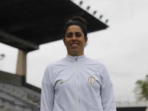 Corinthians anuncia Bia Vaz como técnica do sub-20 feminino.