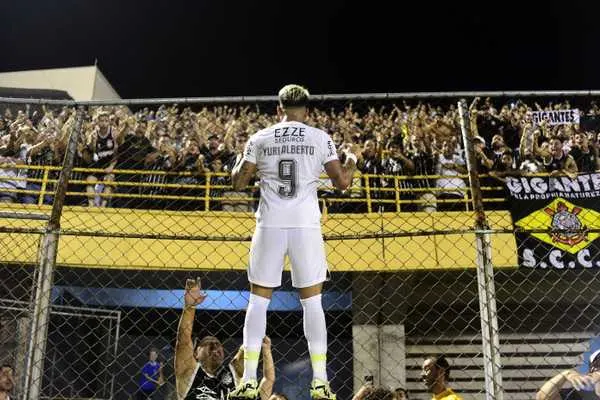 Yuri Alberto supera crises e encontra apoio no Corinthians para terapia.