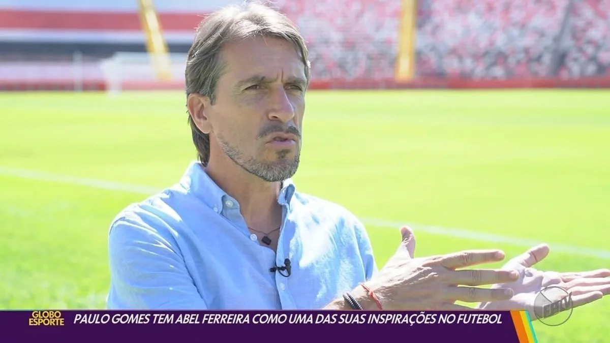 Paulo Gomes relembra primeiro encontro com Abel Ferreira: humildade e respeito mútuo.