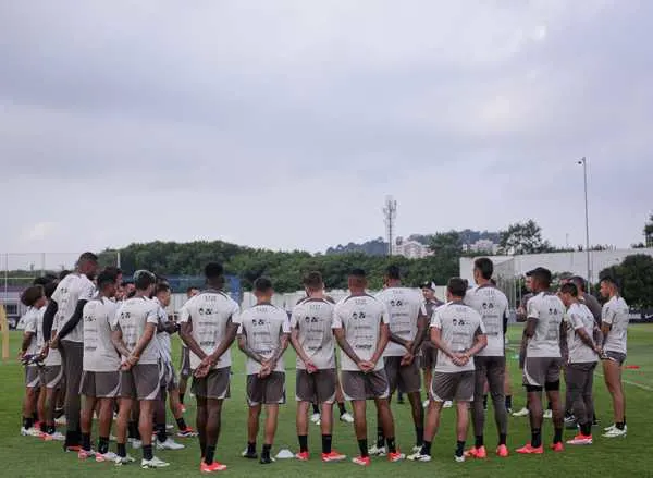 Reapresentação do Corinthians: Gustavo Henrique retorna e António conversa com elenco.