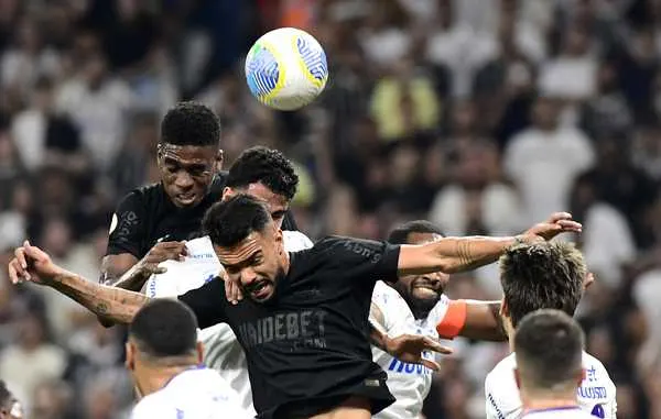 Corinthians desfalca meio-campo na partida contra o Flamengo