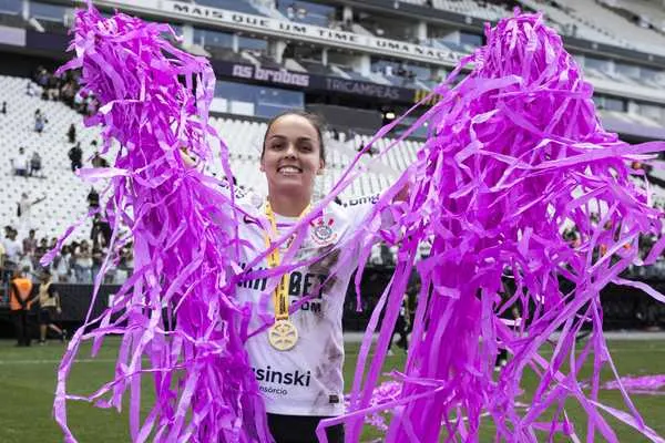 Feminino Corinthians mantém hegemonia na Supercopa com vitória sobre mudanças