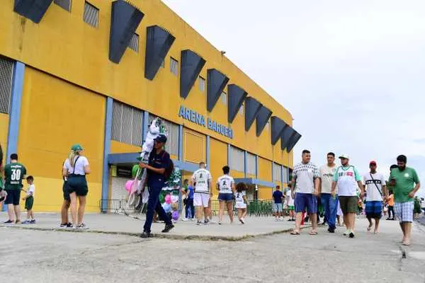 Palmeiras define preços de ingressos para partida contra o Internacional na Arena Barueri.