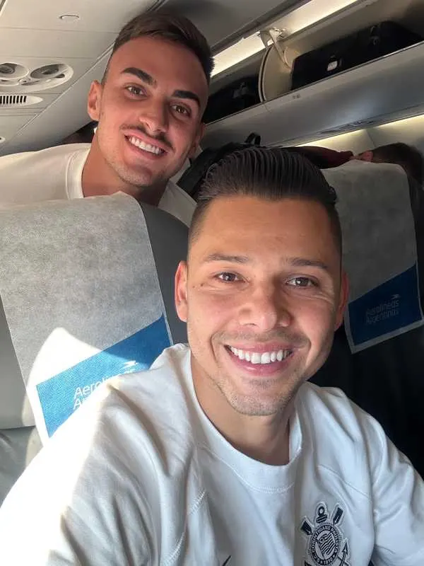 Corinthians viaja com desfalques para partida no Paraguai; confira lista de relacionados.