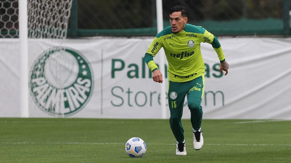 Em alta, Gustavo Gómez retorna da seleção buscando frear ataque rival e recuperar defesa do Palmeiras