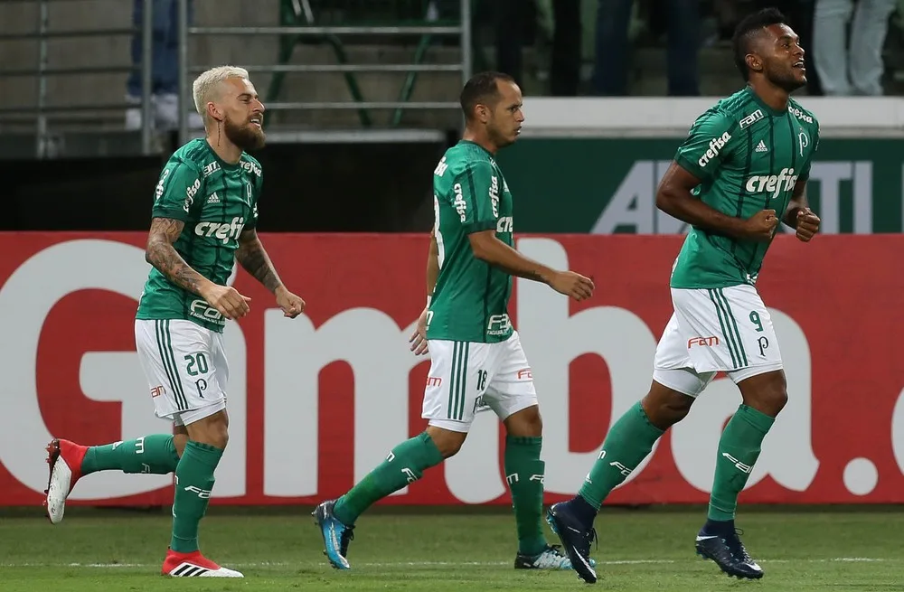 Guerra passa em primeiro teste e vira opção real para o ataque do Palmeiras