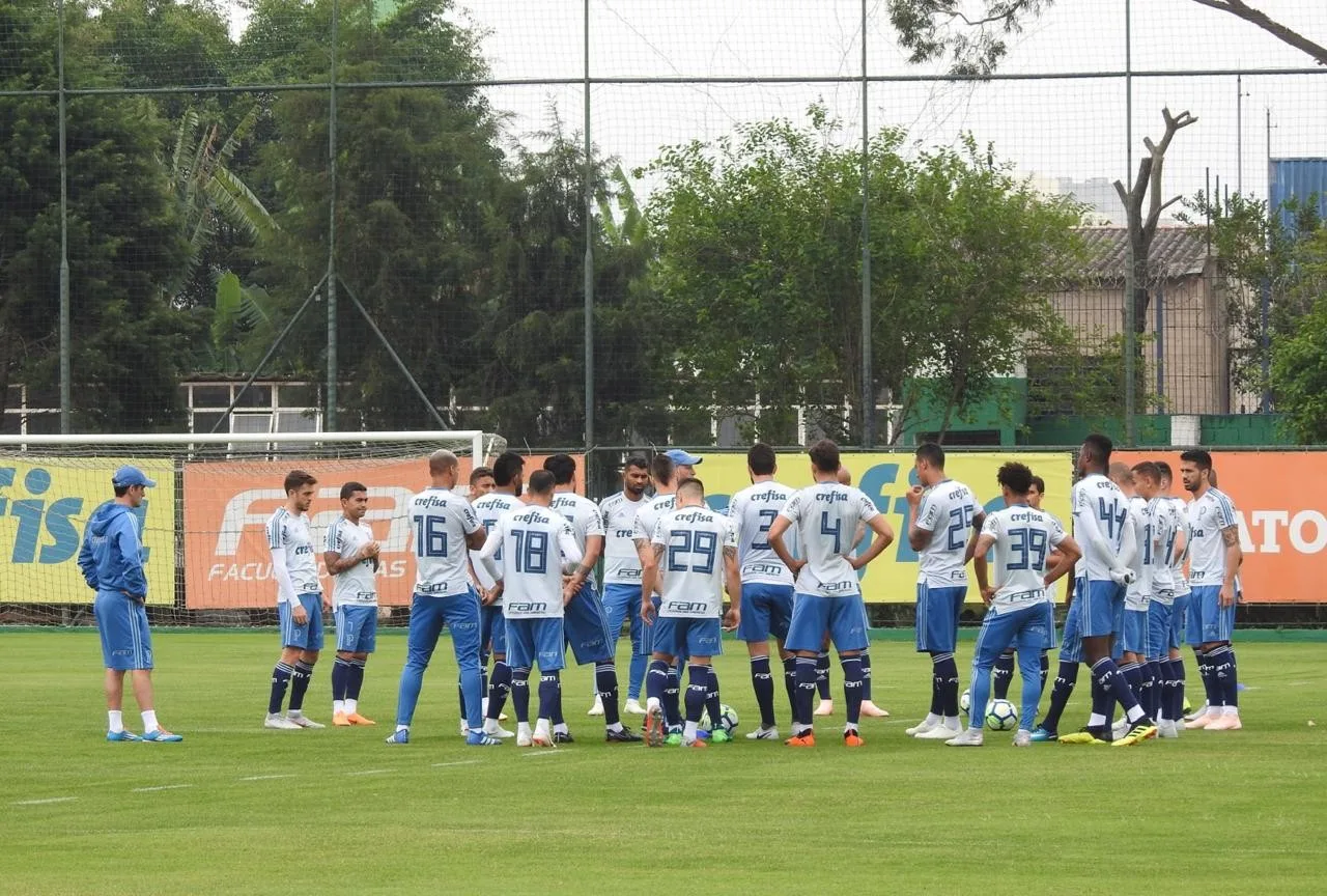 Por jogo às 11h, Palmeiras antecipa reapresentação do elenco