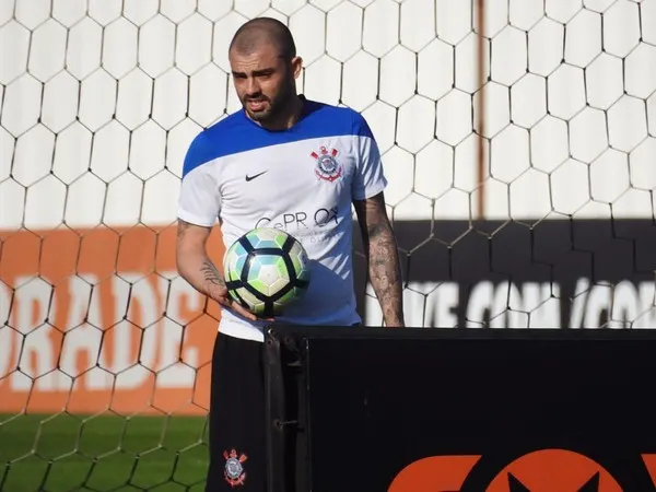 Atacante com moral no Japão faz recuperação no Corinthians; veja quem é