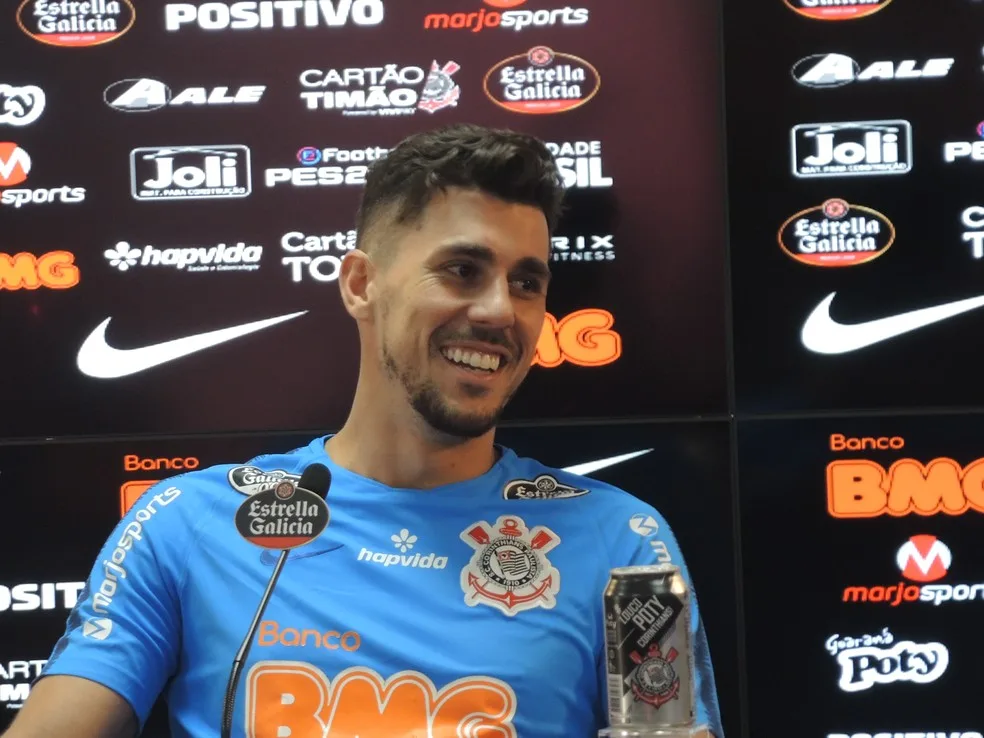 Avelar fala sobre queda do Corinthians na Sula e Carille 