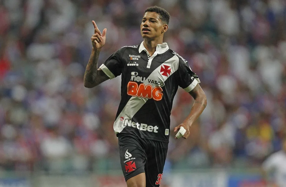 Palmeiras procura Vasco para tentar contratar Marrony