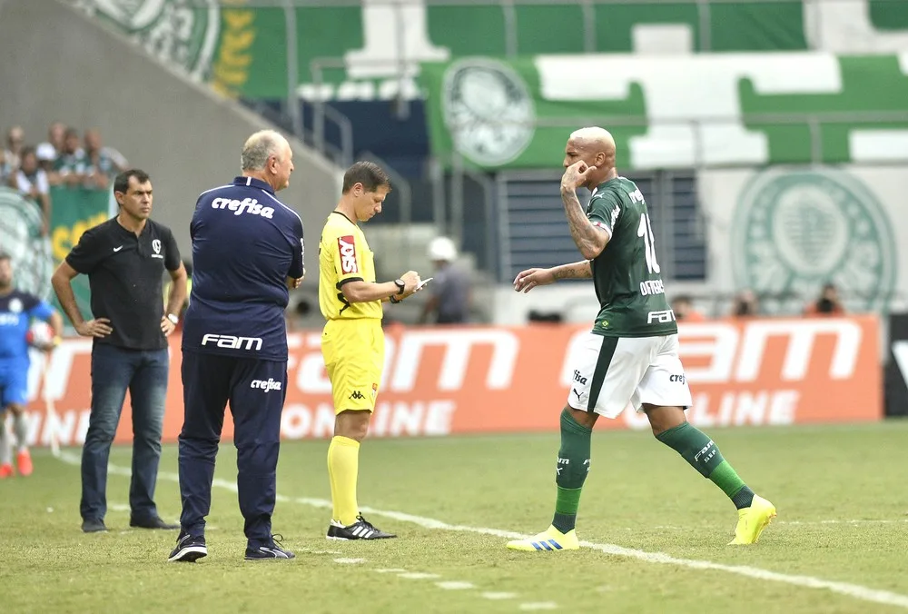 Deyverson e Felipão são denunciados pelo TJD e podem desfalcar o Palmeiras