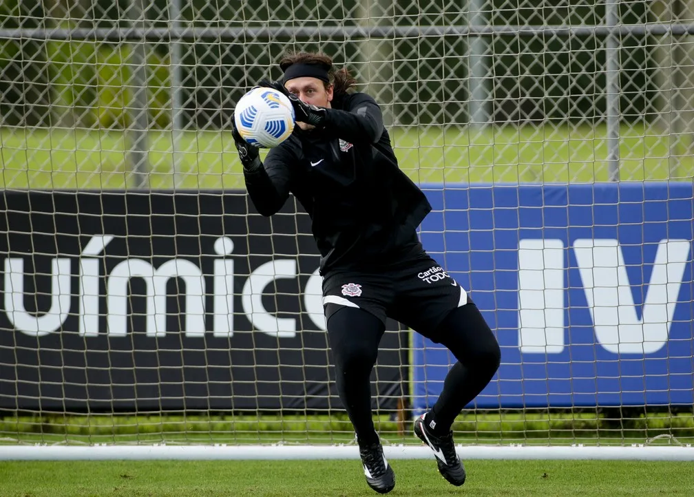 Cássio admite falhas, mas vê torcida do Corinthians 