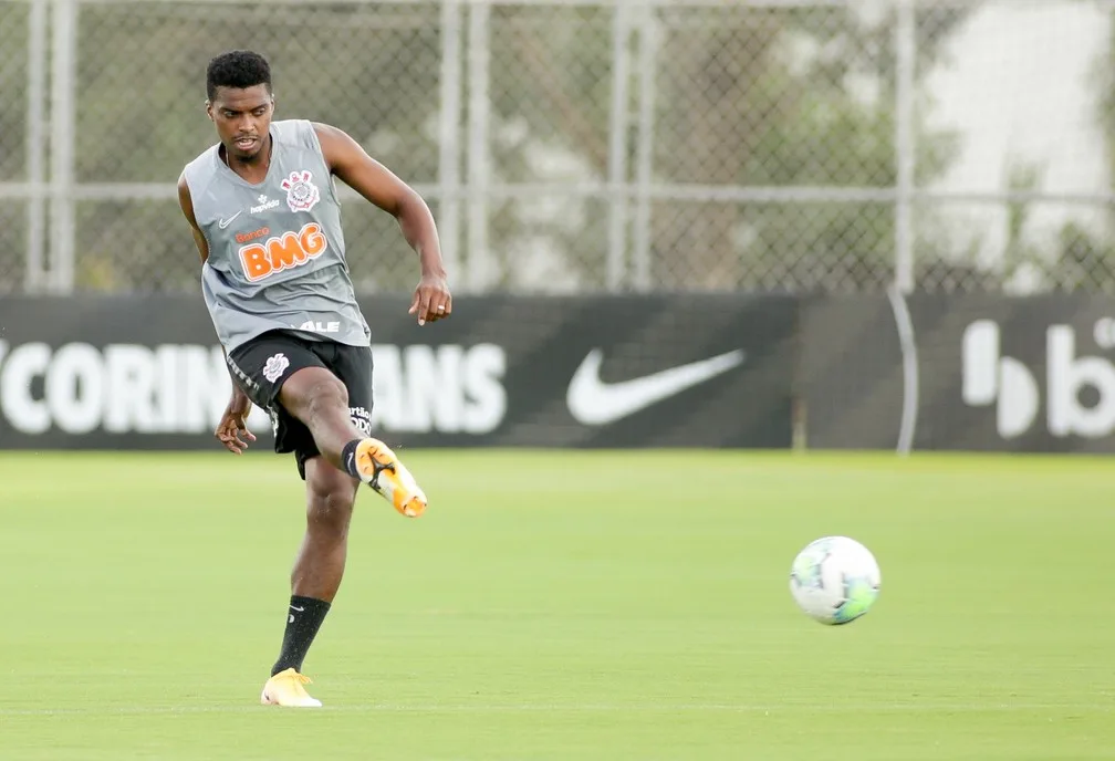 Jemerson deve voltar ao time titular contra o Santos, veja provável escalação