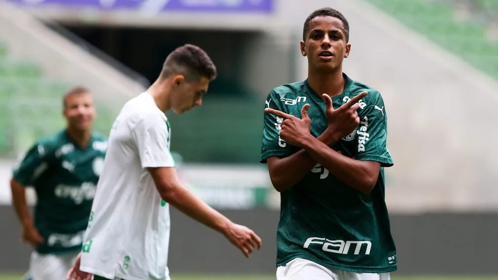 Conheça o jogador mais jovem do Palmeiras inscrito no Paulista