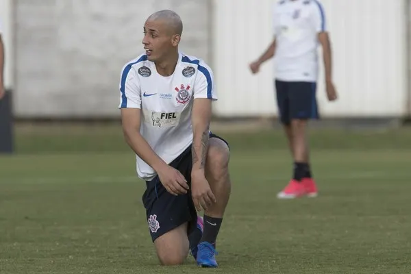 Marciel se destaca, e titulares do Corinthians vencem o sub-20