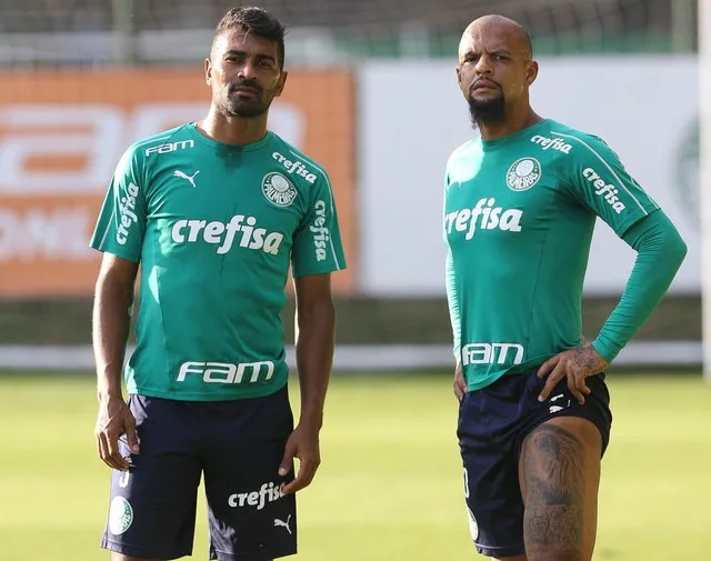 Substituto de Felipe Melo, Thiago Santos deve mudar característica do Palmeiras na Libertadores