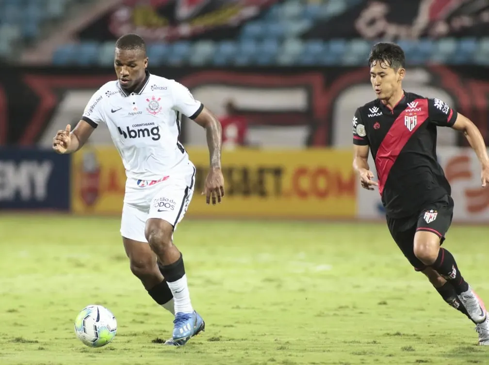 Reflexo de problemas maiores, Corinthians se contenta com pouco contra o Atlético-GO