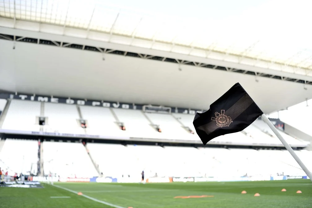 Sem acerto, negociação entre Caixa e Corinthians pela Arena se arrasta há quase um ano