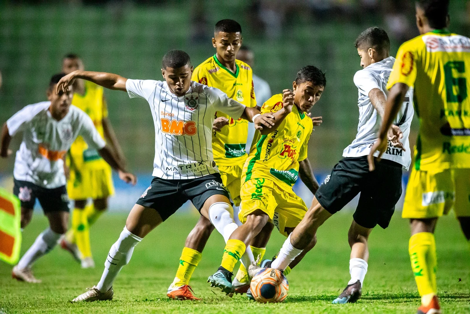 Com Carlos Augusto e mais 15, Corinthians amplia opções da lista B do Paulistão; veja relação