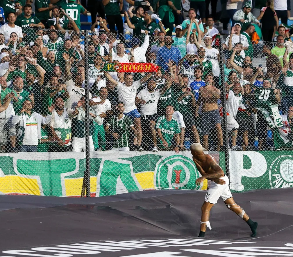 Vai renovar? Empresário espera Palmeiras para discutir o futuro de Deyverson