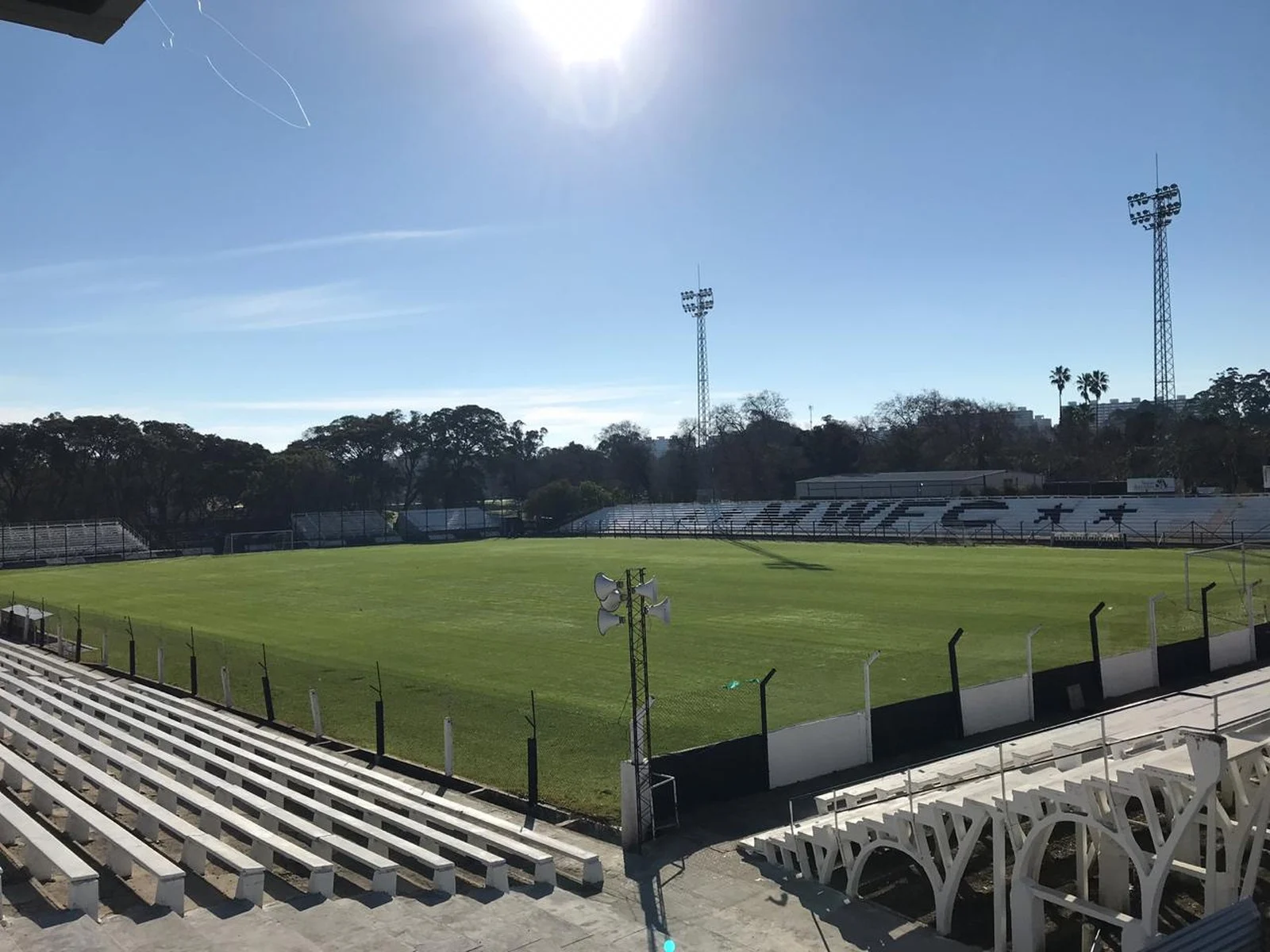 Montevideo Wanderers usa dinheiro de venda de jogador ao Corinthians para reformar estádio