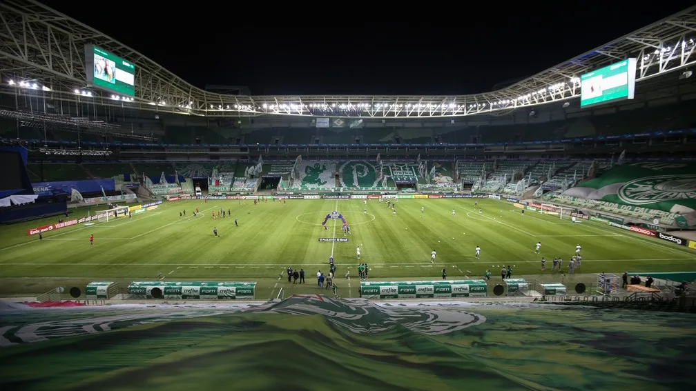 VAI TREMER! Torcida do Palmeiras decora arena para final e promete mosaico 3D com ídolos