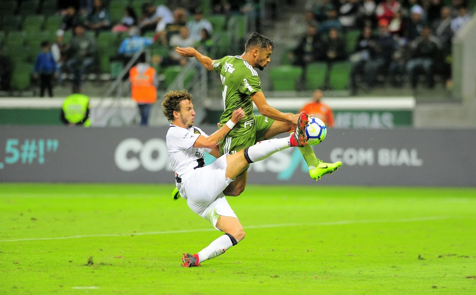 Felipão diz que Gustavo Scarpa pode desfalcar Palmeiras por até um mês; Weverton é dúvida para quinta