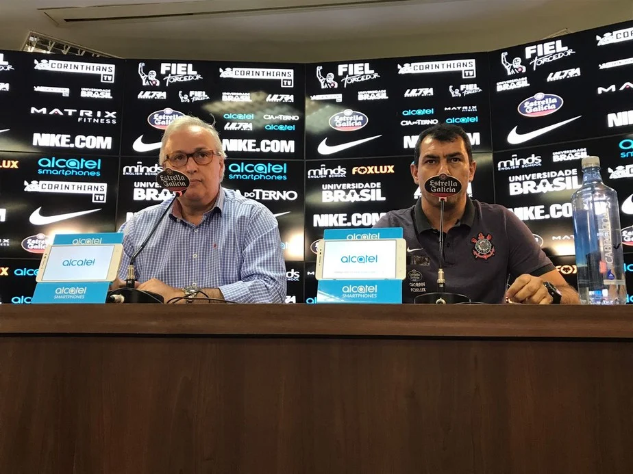 Casagrande aprova a renovação de Carille com o Corinthians: 