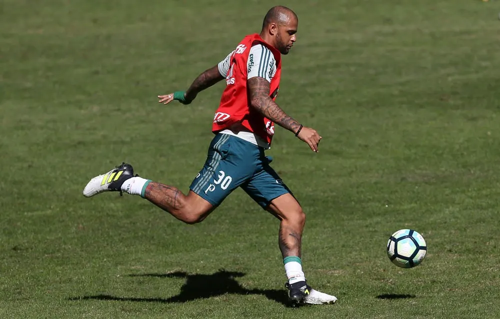 Maior organizada do Palmeiras cobra explicações do afastamento de Felipe Melo