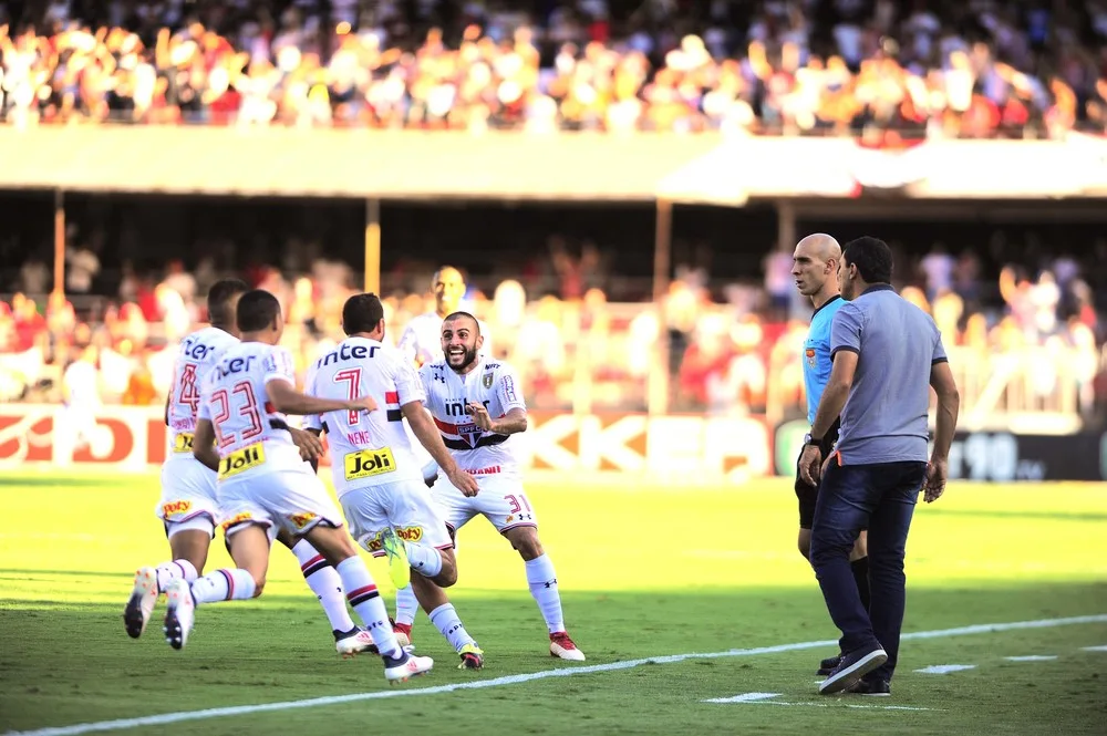 Jogadores do Timão se irritaram com a atitude de Nenê