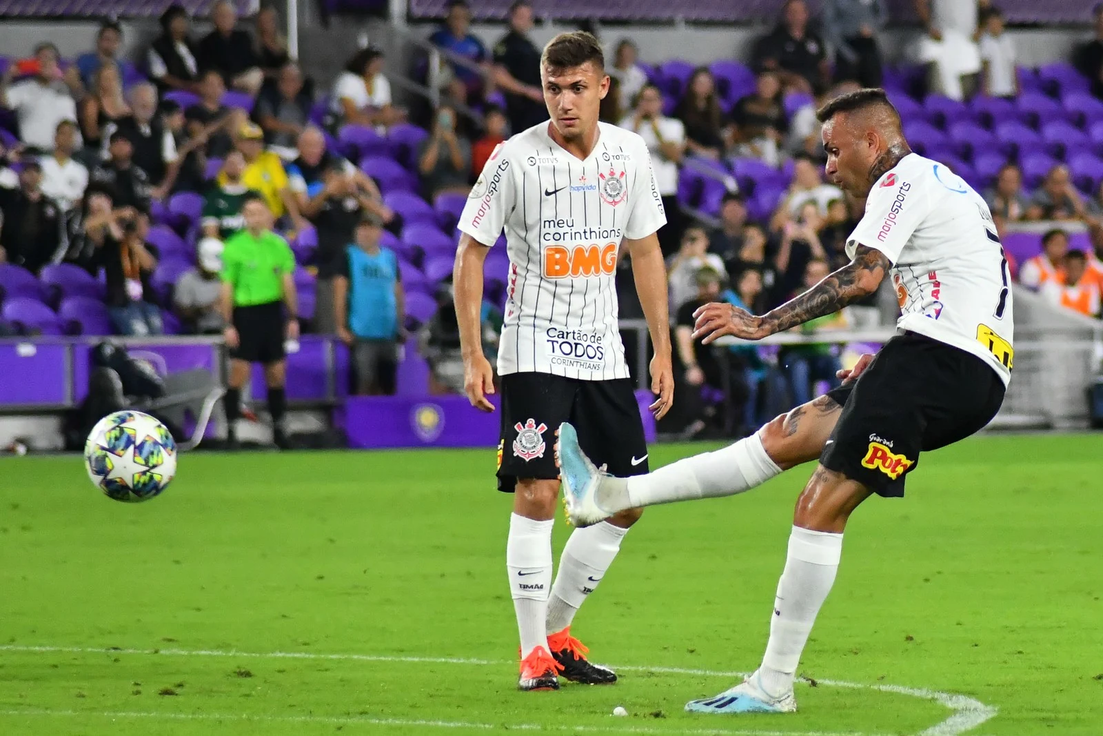 Intenso e combativo, Corinthians já começa a ganhar nova cara com Tiago Nunes