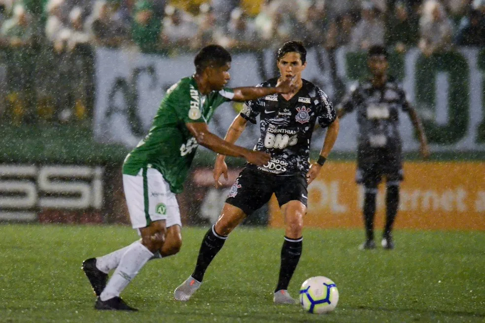 [ANÁLISE] Corinthians consegue vencer a Chapecoense depois de ajustar erros