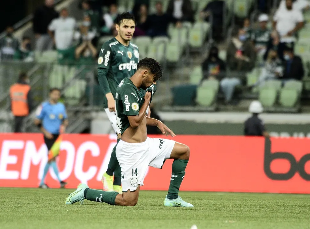 [ANÁLISE] Scarpa se destaca em vitória e ataque do Palmeiras faz jogo para ser exemplo